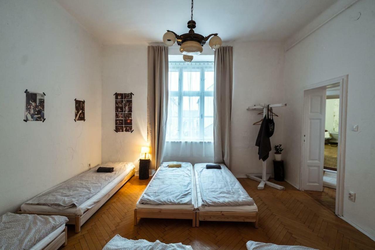 A Szoba Apartman 페치 외부 사진