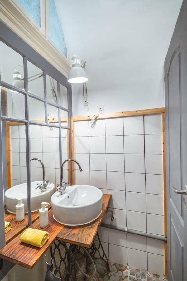 A Szoba Apartman 페치 외부 사진